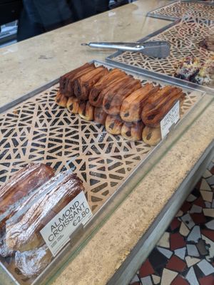 offering at WAY Plant Based Bake House in Ghent