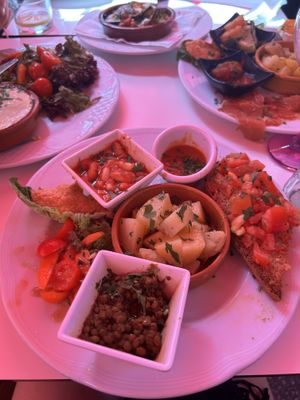 Vegan tapas  at Coto in Mallorca