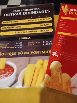 Vários enus and emotions options at MilaVeg Lanches in Porto Alegre