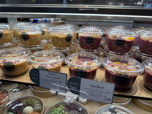 dessert #Veganuary at Dean & David - Hbf in Frankfurt