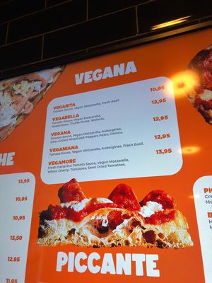 Pizze vegane   at Nom Nom in St Julians