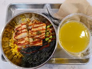 Bowl and a soda at Rice Bar - Market Place in Washington