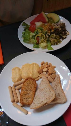 Buffet libre de entrantes at Damunt un cel de fil in Terrassa