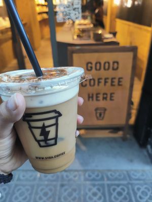 Cold brew with chai at Syra Coffee - Passeig Sant Joan in Barcelona