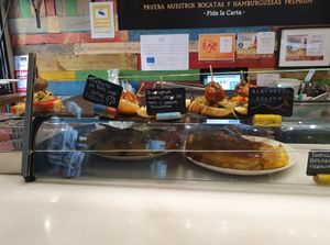 El surtido de pinchos veganos el dia que fuimos at Aldapa in Pamplona