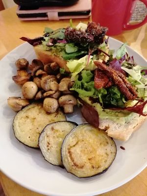 Avocado breakfast at Sugar Daddy's Café in Worcester