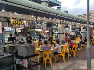 The one in the middle at Yi Ding Xuan Vegetarian 壹鼎軒素食 - Tampines in East Singapore