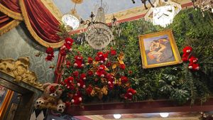 Whacky decor at Tazzi at Tazza in Athens