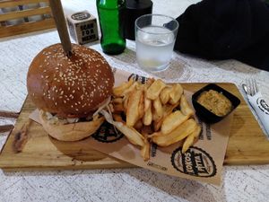 Vegan Meatless Burger at Kokos Pitta in Patras