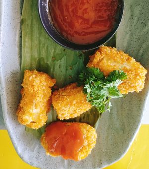 We already ate some, crumbed tofu, switched sauce to vegan at Melon Café in Amed