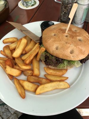 Beyond meat burger   at Wirtshaus Zinners in Taufkirchen