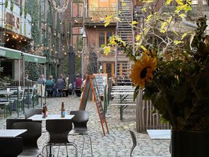 Uitzicht   at Camionette in Antwerpen