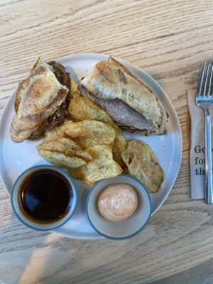 Tiftik Mantar Sandviç   at Ethique Plant-based in Istanbul