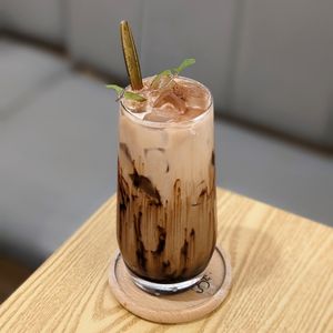 Veganised Iced Minty Mocha with Oatside at So Green in East Singapore