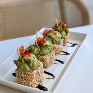 Guacamole Maki at iVegan 爱素 - Katong in Central Singapore