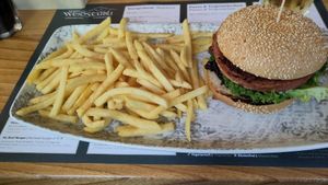 vegan burguer at Weidstübli in Lauterbrunnen