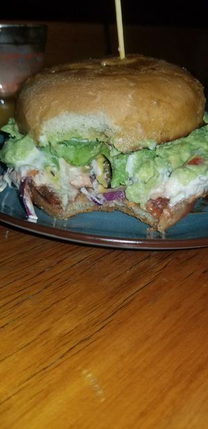 Bbq burger with guac at Zen Eats in San Marcos La Laguna