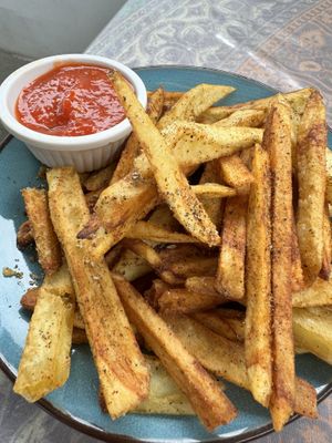 Cajun friesd  at Zen Eats in San Marcos La Laguna