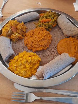 Injera and toppings (September 2023) at Lula's Ethiopian and Eritrean Cuisine in Oxford