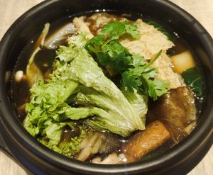 Herbal soup bowl at Greendot 绿一点 - Asia Square in Central Singapore