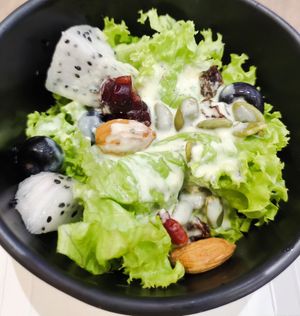 Salads at Greendot 绿一点 - Asia Square in Central Singapore
