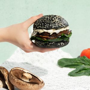 The scrummy jummy 
Umami Mania Burger at Greenrebel in The Hague