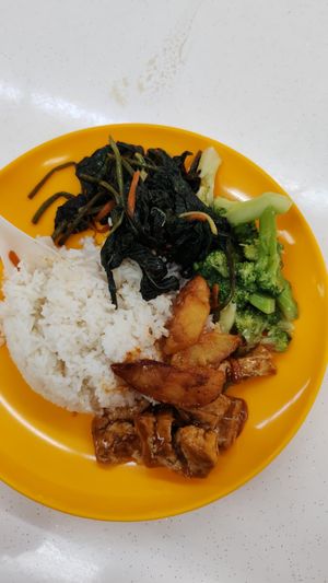  at Ming Yi Vegetarian 明意素 in Central Singapore