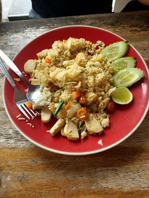Curry fried rice with tofu at Long Thai Food in Koh Phangan