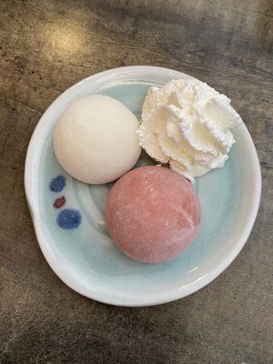 Vanilla (not 🌱) and raspberry mochi.   at Mecha Uma in Saint-remy-de-provence