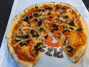 Vegan Pizza at Pizzeria Cucina dei Fratelli in Vila Do Conde