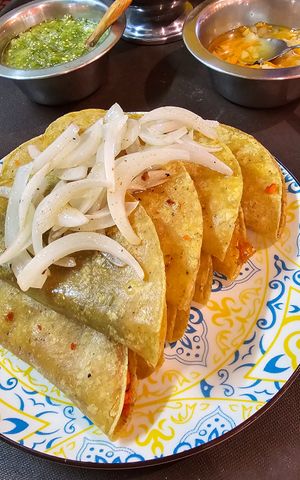 Tacos de canasta at Nena Nena in Valladolid