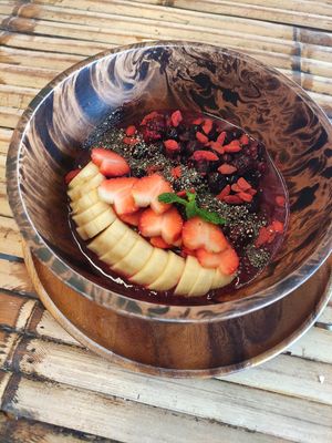 Berry smoothie bowl at Pure Vegan Heaven - Thong Sala in Koh Phangan