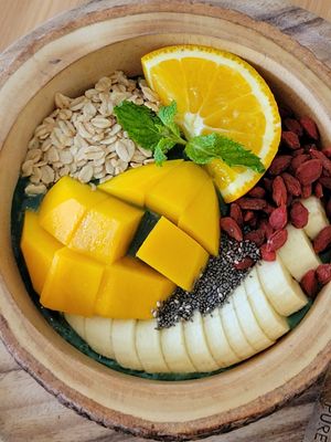 Spirulina bowl at Pure Vegan Heaven - Thong Sala in Koh Phangan