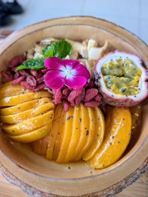 Peachy smoothie bowl at Pure Vegan Heaven - Thong Sala in Koh Phangan