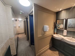 Antelope Inn Bathroom at Antelope Inn in Bangor