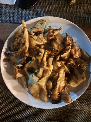 פטריות בגריל נהדר at Mouria 1923 in Kymi