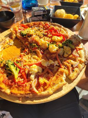 Pizza at Remezzo in Crete