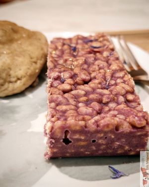 Rice Kirispies bar at À la Végétale in Nimes
