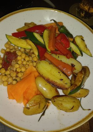 veggie teller (joghurt weggelassen -> veganisiert) at Herr Knillmann in Dusseldorf