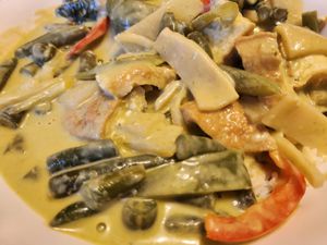 Vegan green curry with tofu at Thai Carrot in Aberdeen