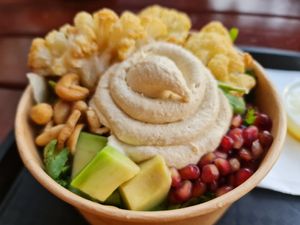 Coliflower bowl at Studio Shawarma in Novi Sad
