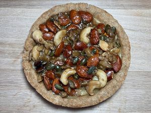 Organic Nuts tart made of organic spelt and rye flour at Amatsuchi Bakery  in Tsu