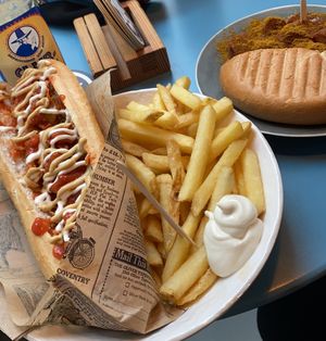 Einfach lecker! #Veganuary at Eh Wurst Vegane Würstelbar in Vienna