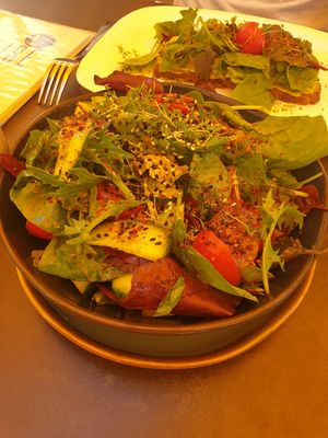 Avocado bread at Lieblingsplatz am Tegernsee in Gmund Am Tegernsee