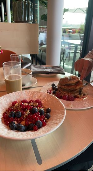 Bircher Müsli & Pancakes  at Frau im Mond in Munich