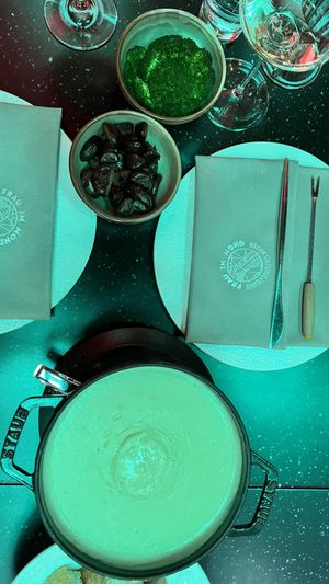 Veganes Käsefondue  at Frau im Mond in Munich