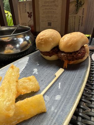 Impossibile sliders no aioli    at Walt Disney World - Tiffins in Lake Buena Vista