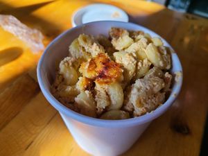 Mac and "cheese" at Majani in Chicago