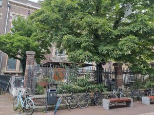 Behind the gate at Konijnenvoer in Arnhem