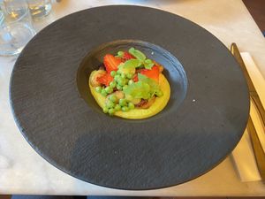Pre-dessert: gnocchi with peas and strawberries and elderflower sirup: quite good, especially the gnocchi.  at Konijnenvoer in Arnhem
